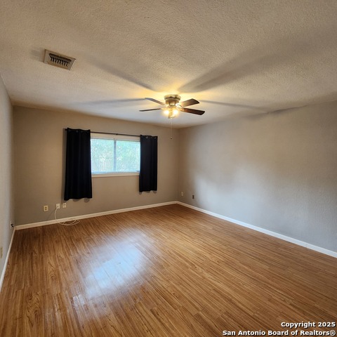 Listing photo id 4 for 715 Meadow Forge