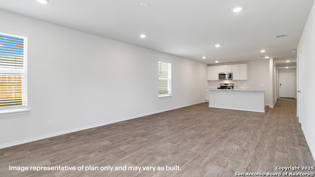 Listing photo id 12 for 13932 San Saba Falls