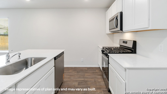 Listing photo id 7 for 13932 San Saba Falls