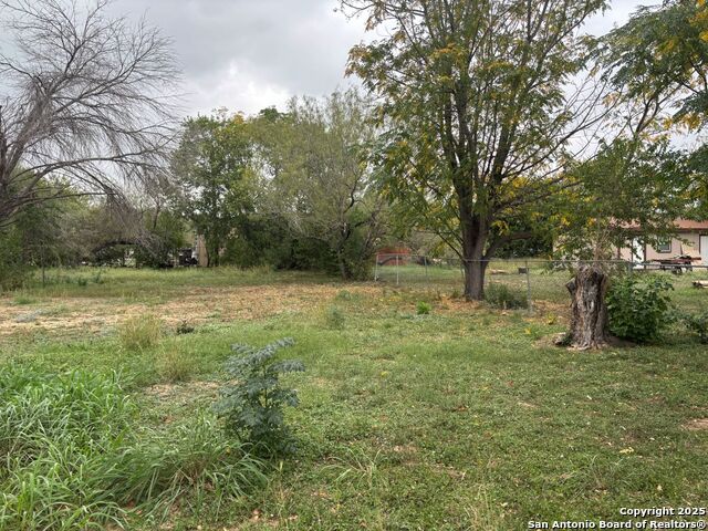 Image 3 of 8 For 7827 Von Ormy