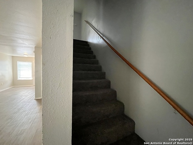 Image 13 of 31 For 2802 Lasses Blvd 8