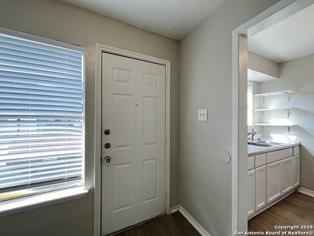 Image 22 of 31 For 2802 Lasses Blvd 8