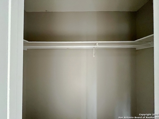 Image 16 of 27 For 2802 Lasses Blvd 20