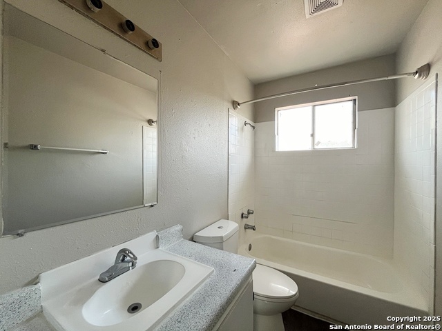 Image 17 of 27 For 2802 Lasses Blvd 20