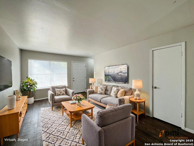 Image 3 of 27 For 2802 Lasses Blvd 20