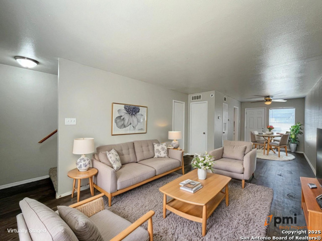 Image 4 of 27 For 2802 Lasses Blvd 20