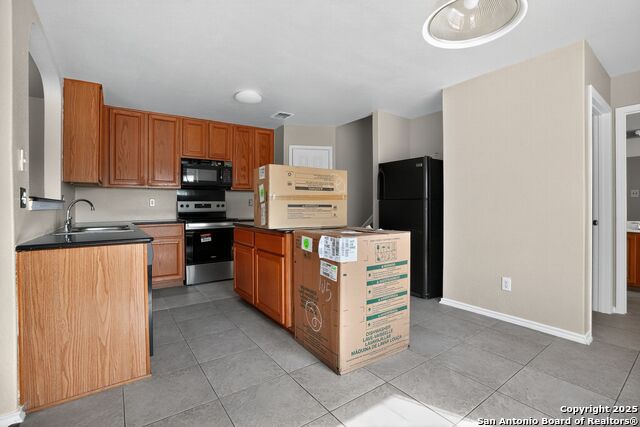 Image 11 of 22 For 7542 Omega Vale