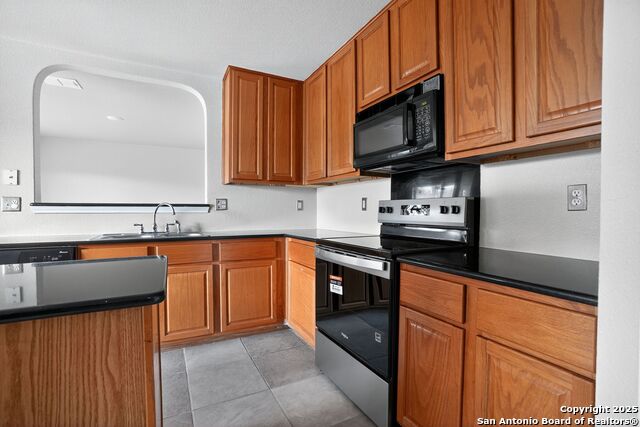 Image 12 of 22 For 7542 Omega Vale