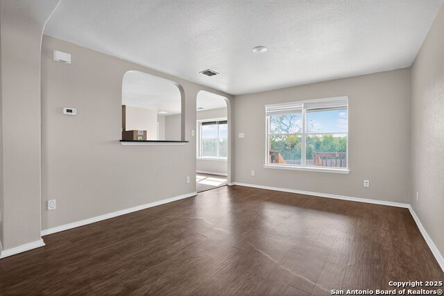 Image 14 of 22 For 7542 Omega Vale