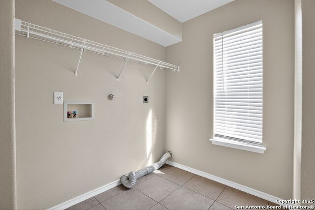 Image 17 of 22 For 7542 Omega Vale