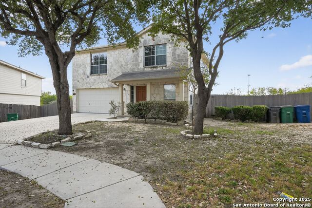 Image 2 of 22 For 7542 Omega Vale