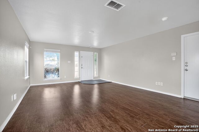 Image 4 of 22 For 7542 Omega Vale