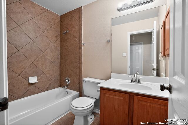 Image 6 of 22 For 7542 Omega Vale