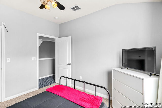 Image 21 of 37 For 6106 Foster Mill