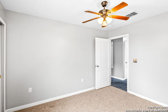 Image 25 of 37 For 6106 Foster Mill