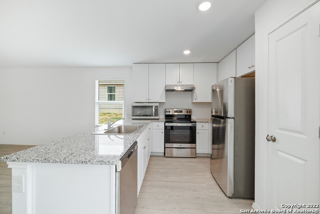 Image 12 of 31 For 5531 Elm Valley Dr