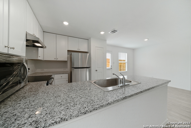 Image 15 of 31 For 5531 Elm Valley Dr