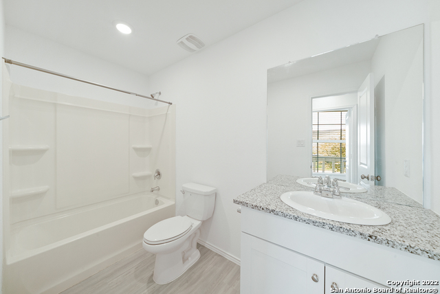 Image 25 of 31 For 5531 Elm Valley Dr