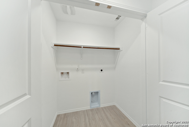 Image 26 of 31 For 5531 Elm Valley Dr