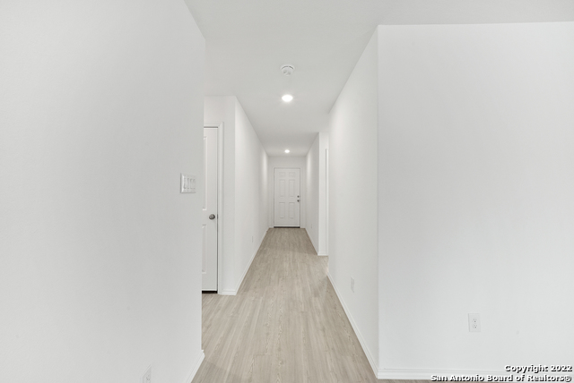 Image 5 of 31 For 5531 Elm Valley Dr