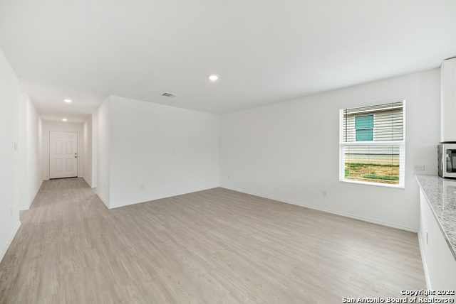 Image 9 of 31 For 5531 Elm Valley Dr