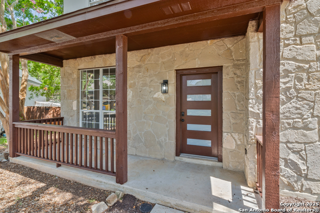 Image 2 of 27 For 907 Amigo  