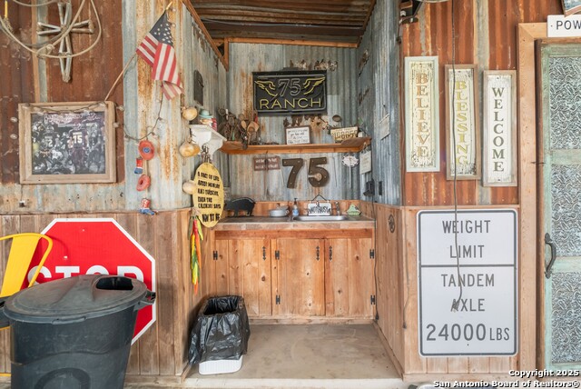 Image 31 of 43 For 462 Co Rd 763 B