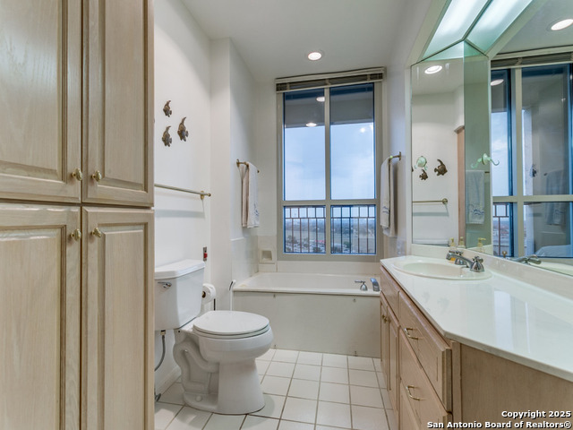 Image 20 of 29 For 1 Towers Park Ln  1511