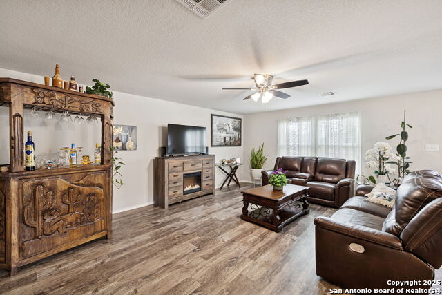 Image 11 of 52 For 6915 Gino Valley