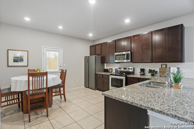 Image 11 of 24 For 7883 Abbey