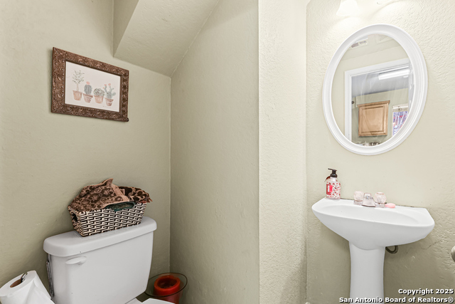 Image 14 of 21 For 6711 Loma Corona