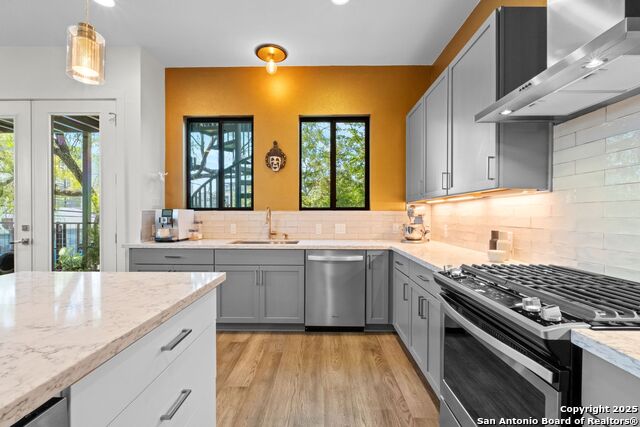 Image 13 of 43 For 730 Josephine St E