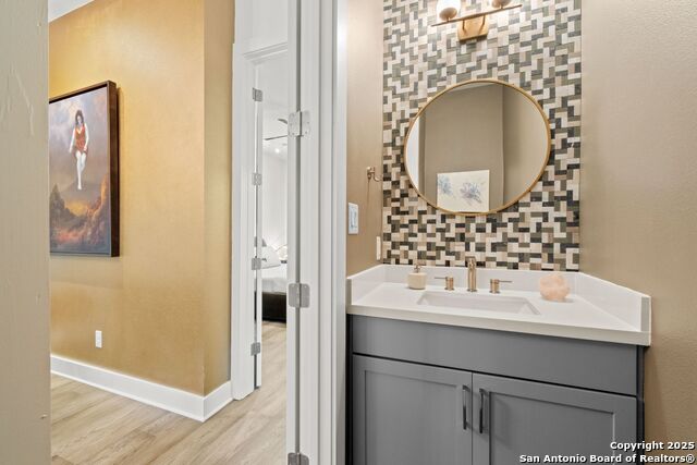 Image 19 of 43 For 730 Josephine St E