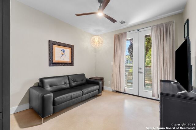 Image 25 of 43 For 730 Josephine St E