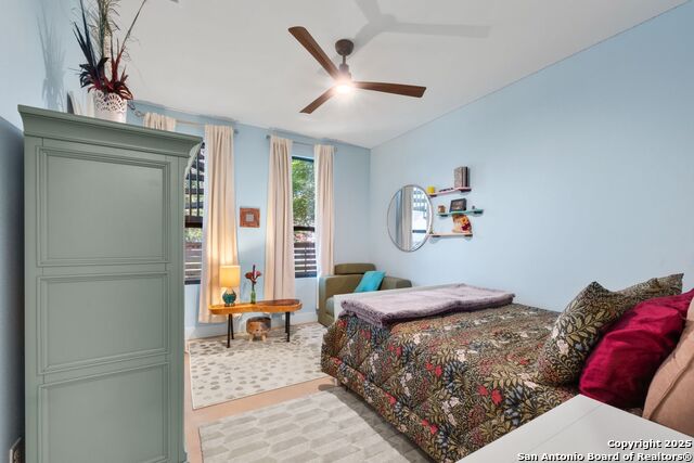 Image 28 of 43 For 730 Josephine St E