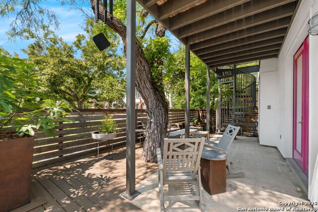 Image 30 of 43 For 730 Josephine St E