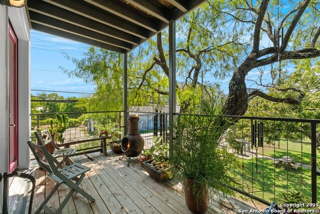 Image 33 of 43 For 730 Josephine St E