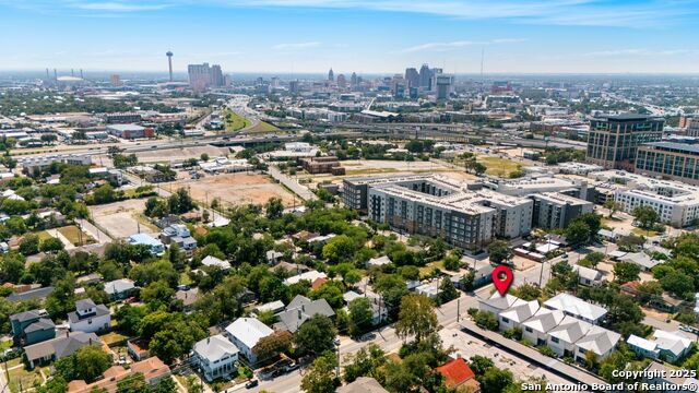 Image 36 of 43 For 730 Josephine St E