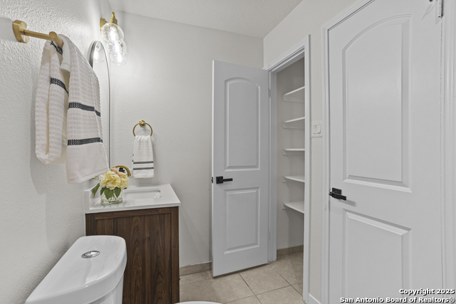 Image 17 of 35 For 10018 Ink Wells