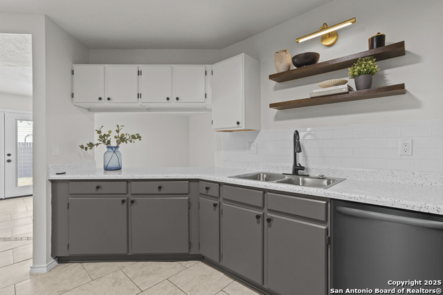 Image 21 of 35 For 10018 Ink Wells