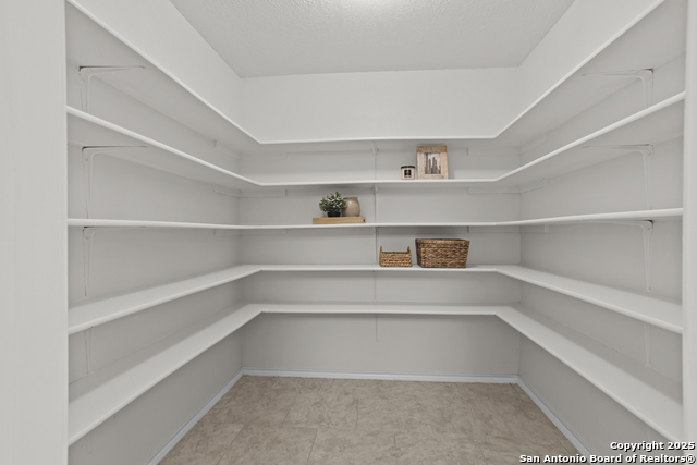 Image 23 of 35 For 10018 Ink Wells