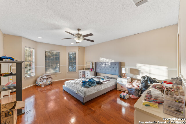 Image 12 of 38 For 2821 Lotus