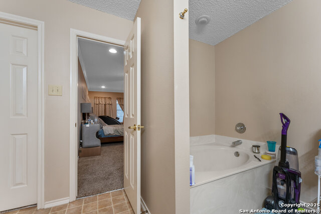 Image 7 of 38 For 2821 Lotus