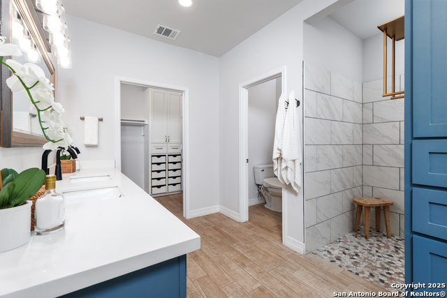 Image 21 of 51 For 3760 Ridgeway Dr