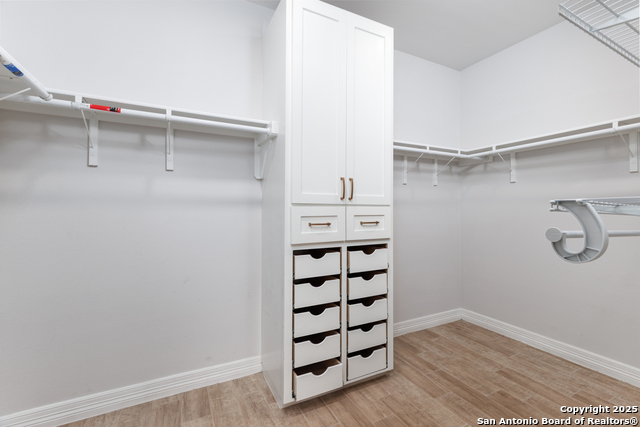 Image 25 of 51 For 3760 Ridgeway Dr