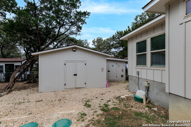 Image 43 of 51 For 3760 Ridgeway Dr