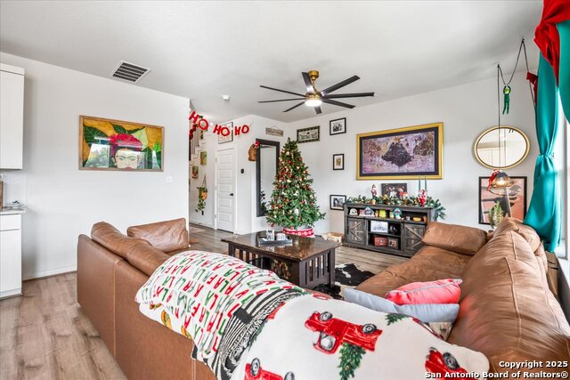 Image 7 of 39 For 4710 Audubon