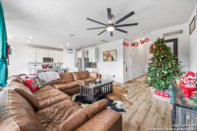 Image 8 of 39 For 4710 Audubon