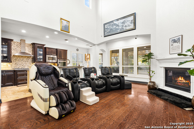 Image 5 of 29 For 2426 Dunmore Hill