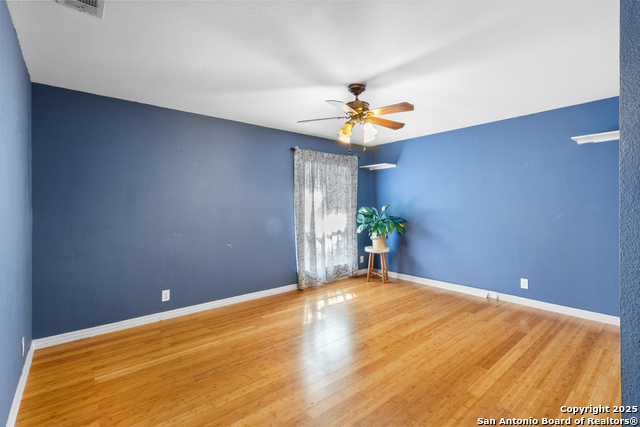 Image 19 of 25 For 15103 Kamary